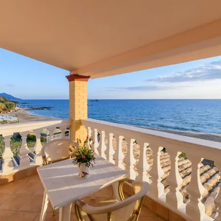 Apartamento Beachfront House Tolis -